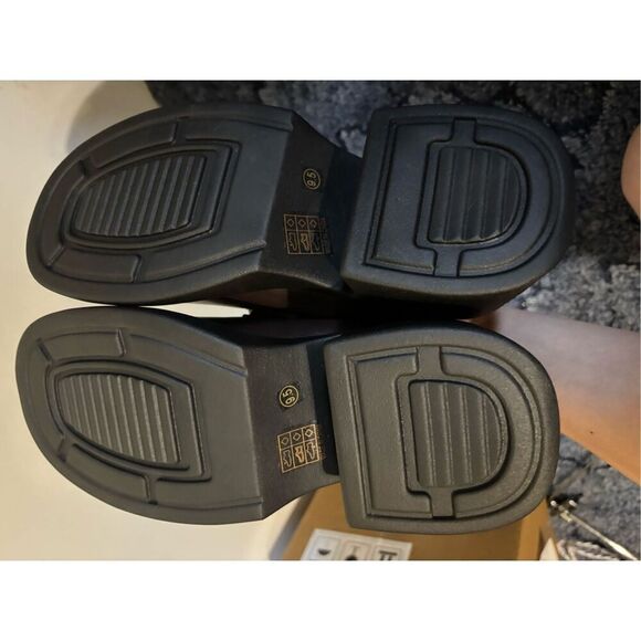 Brand New, No tags Women's Size 9.5 Brown Leather Mary Jane Loafers Platform - Picture 6 of 7